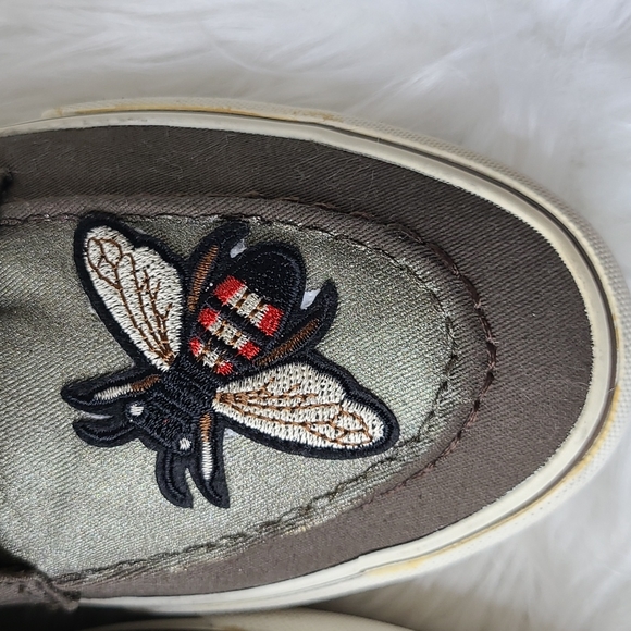 Sneakers Shoes Mid Top Size 9 Brown Canvas Hand Painted Embellished Bee Unique - Picture 7 of 8
